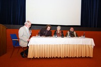 23.11.09 Podiumsdiskussion v.l., n.r. Moderator Stepan Benda, Historiker Dr. Petr Koura, Regisseurin Mgr.Kristina Vlachova, Regiseur Mgr. Frantisek Hromada C Michaela Mokras
